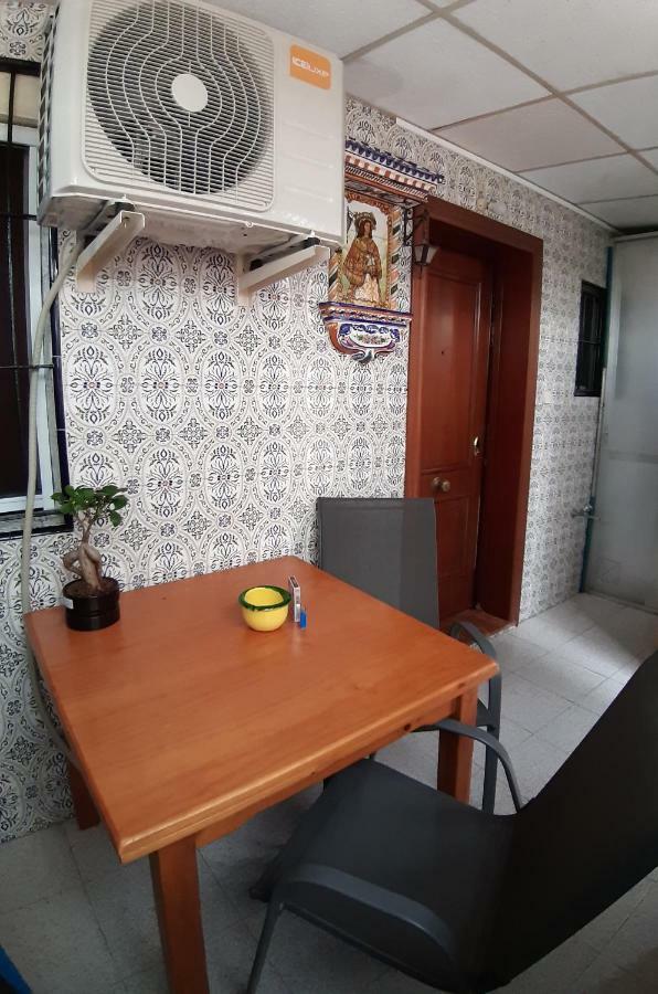 Fresh & Clean Room Sevilla Exterior photo